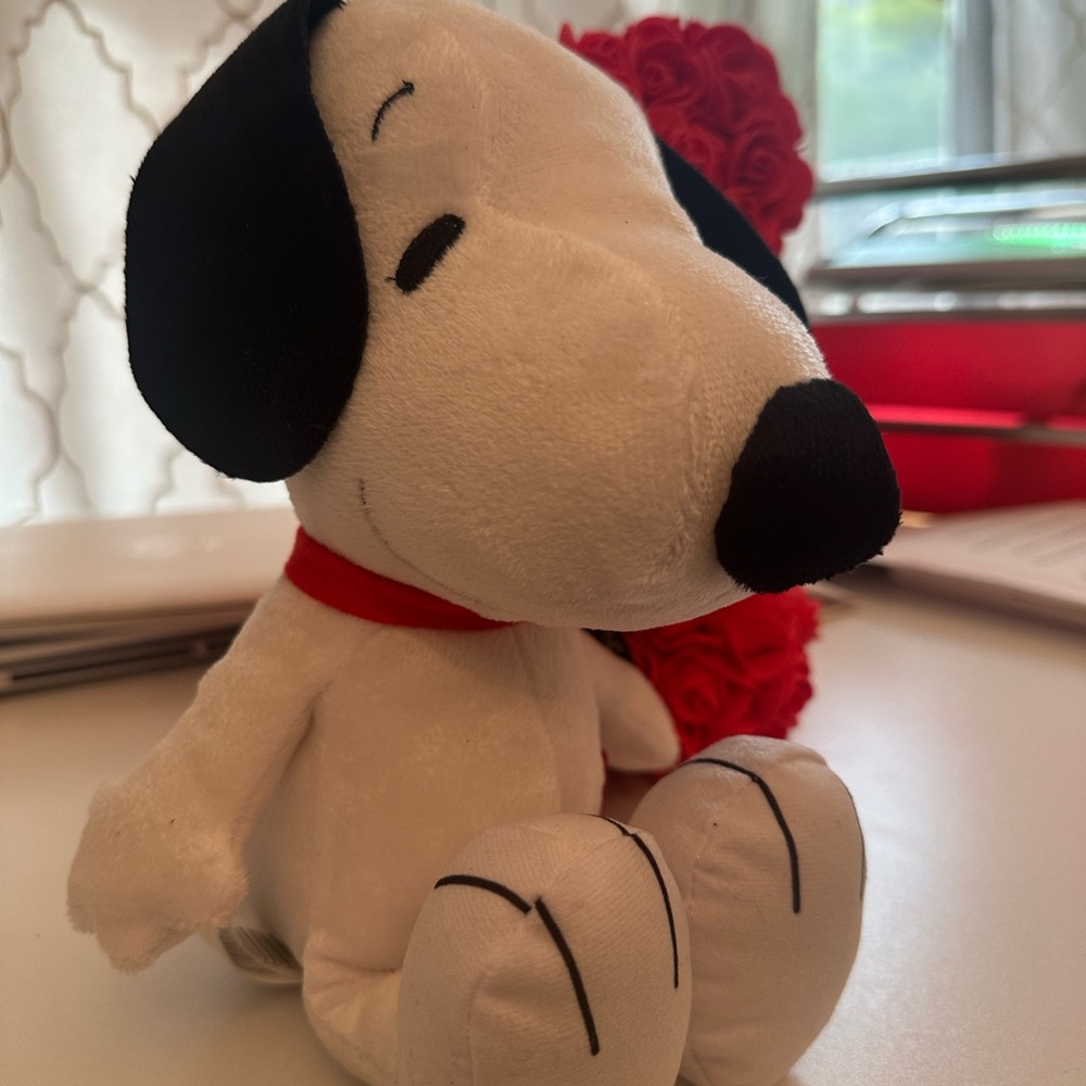 Peanuts Snoopy Plush Toy White and Black